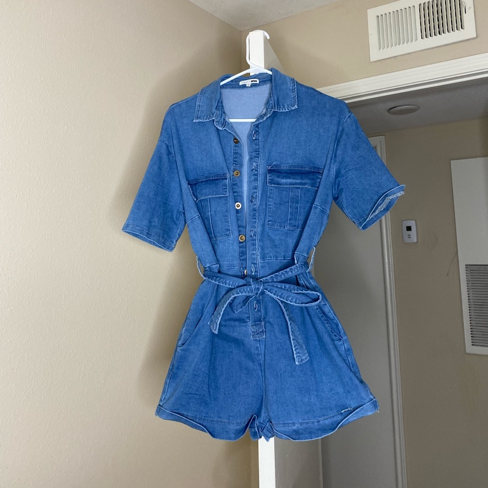 Fashion nova romper